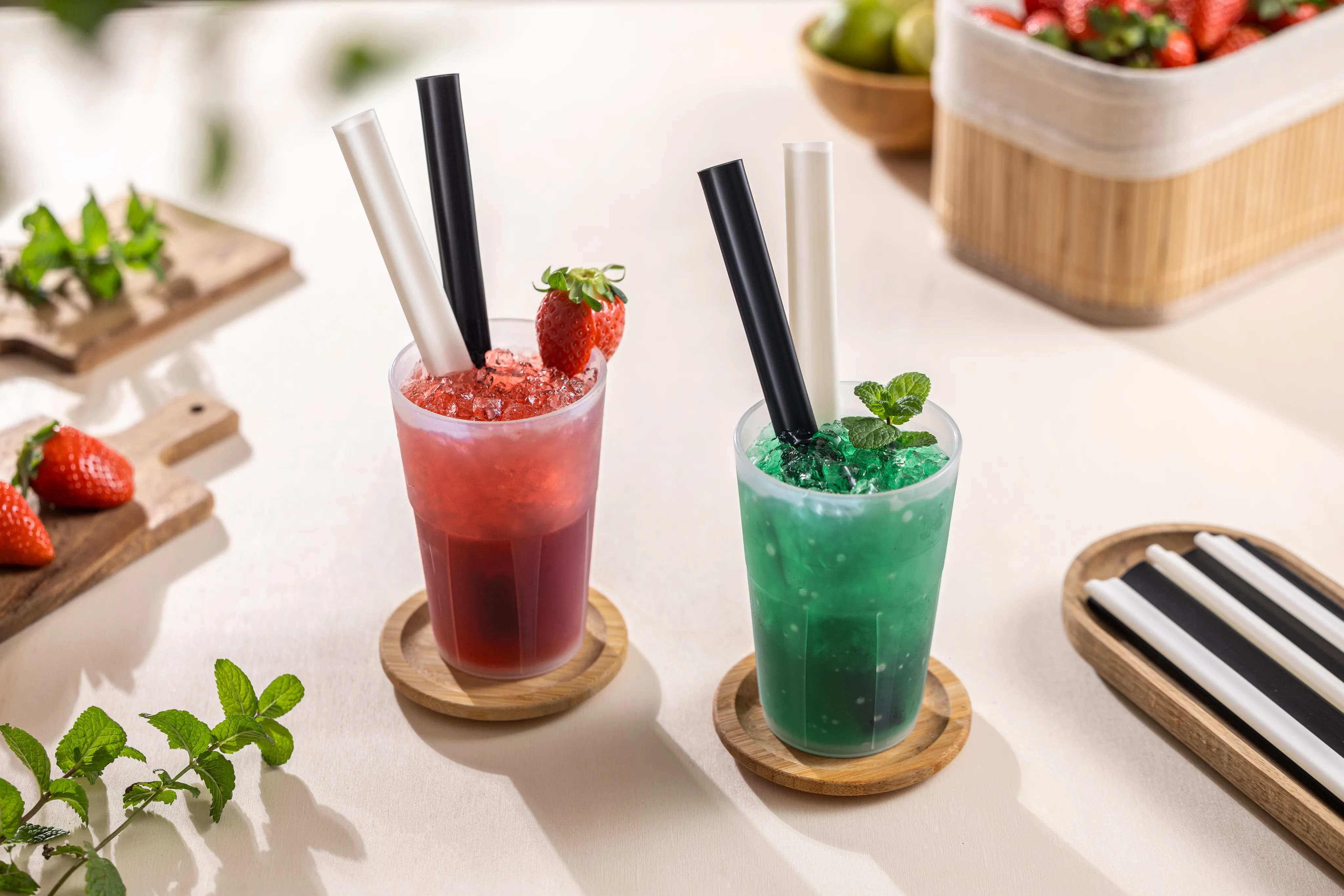 La nuova cannuccia esposta in un cocktail